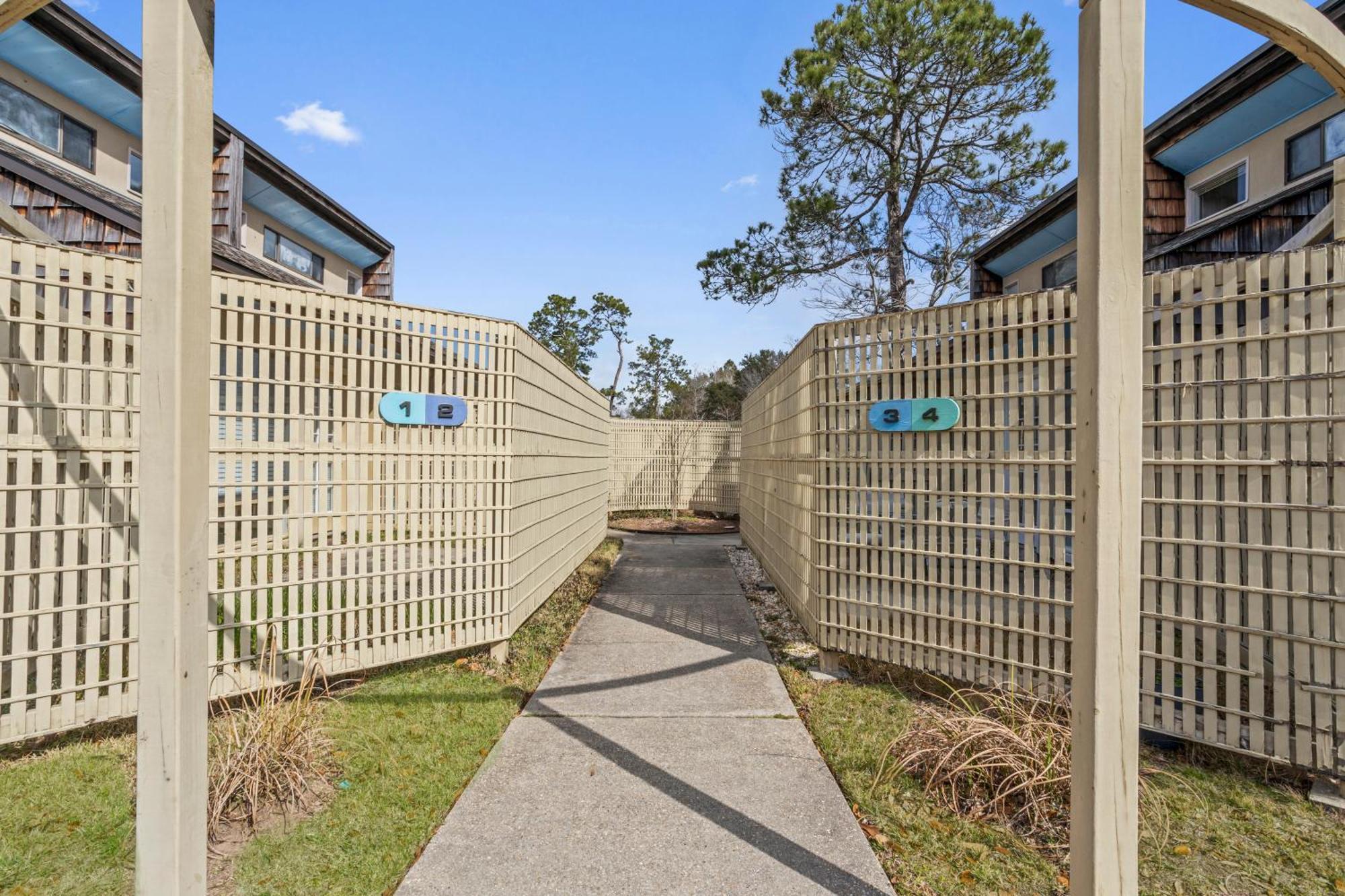 King Bed Well-Located Cozy Townhouse Retreat Apartment Gulfport Exterior photo